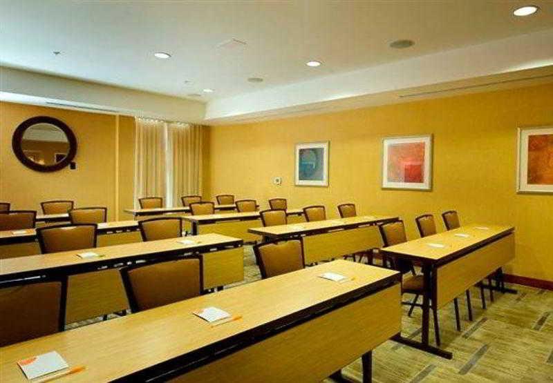 Courtyard By Marriott Atlanta Buford Mall Of Georgia Экстерьер фото