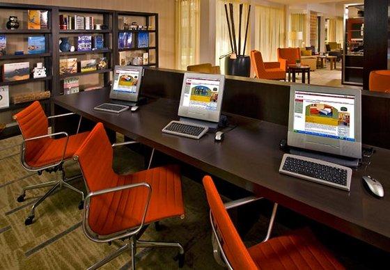 Courtyard By Marriott Atlanta Buford Mall Of Georgia Экстерьер фото