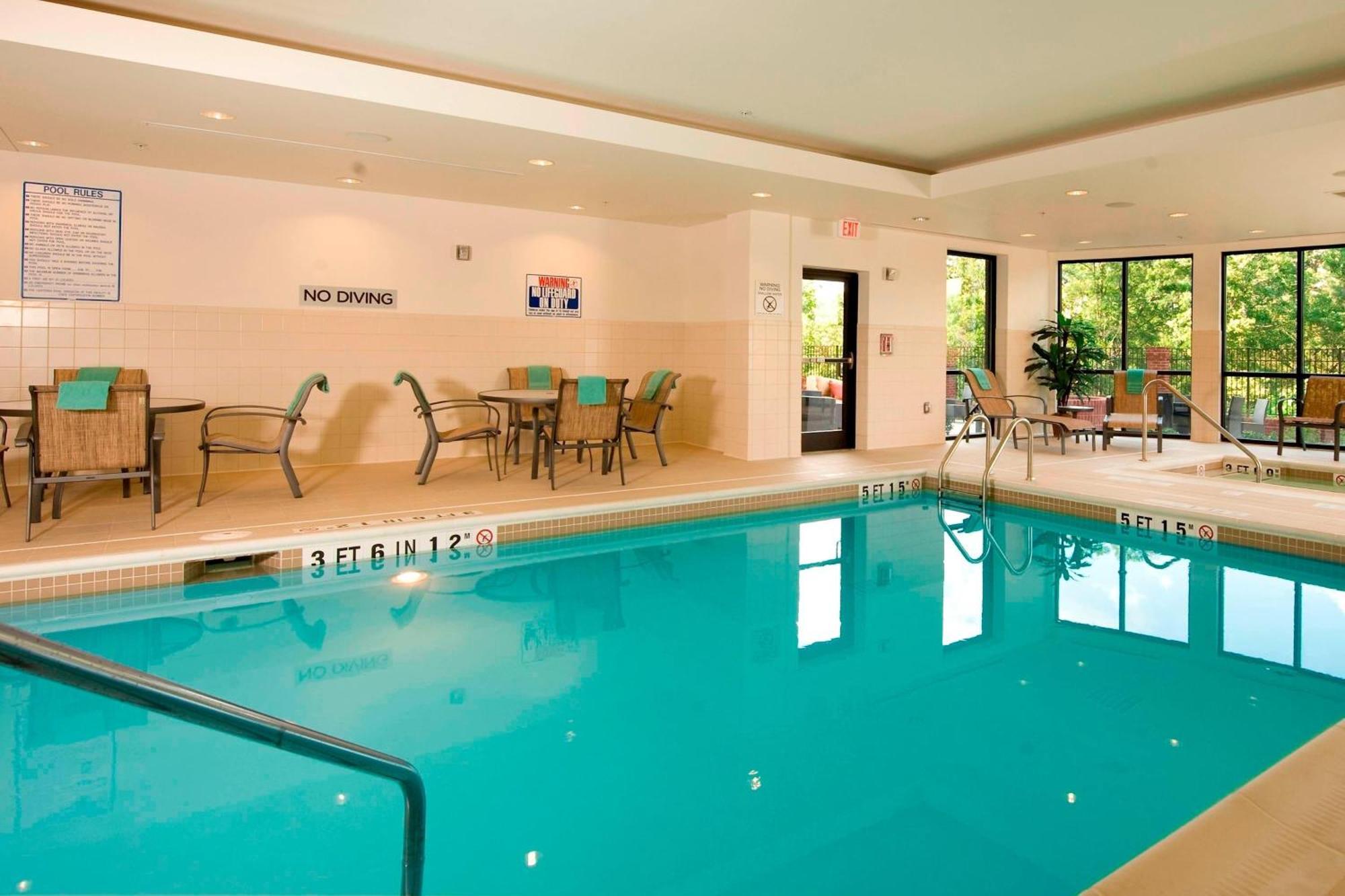 Courtyard By Marriott Atlanta Buford Mall Of Georgia Экстерьер фото
