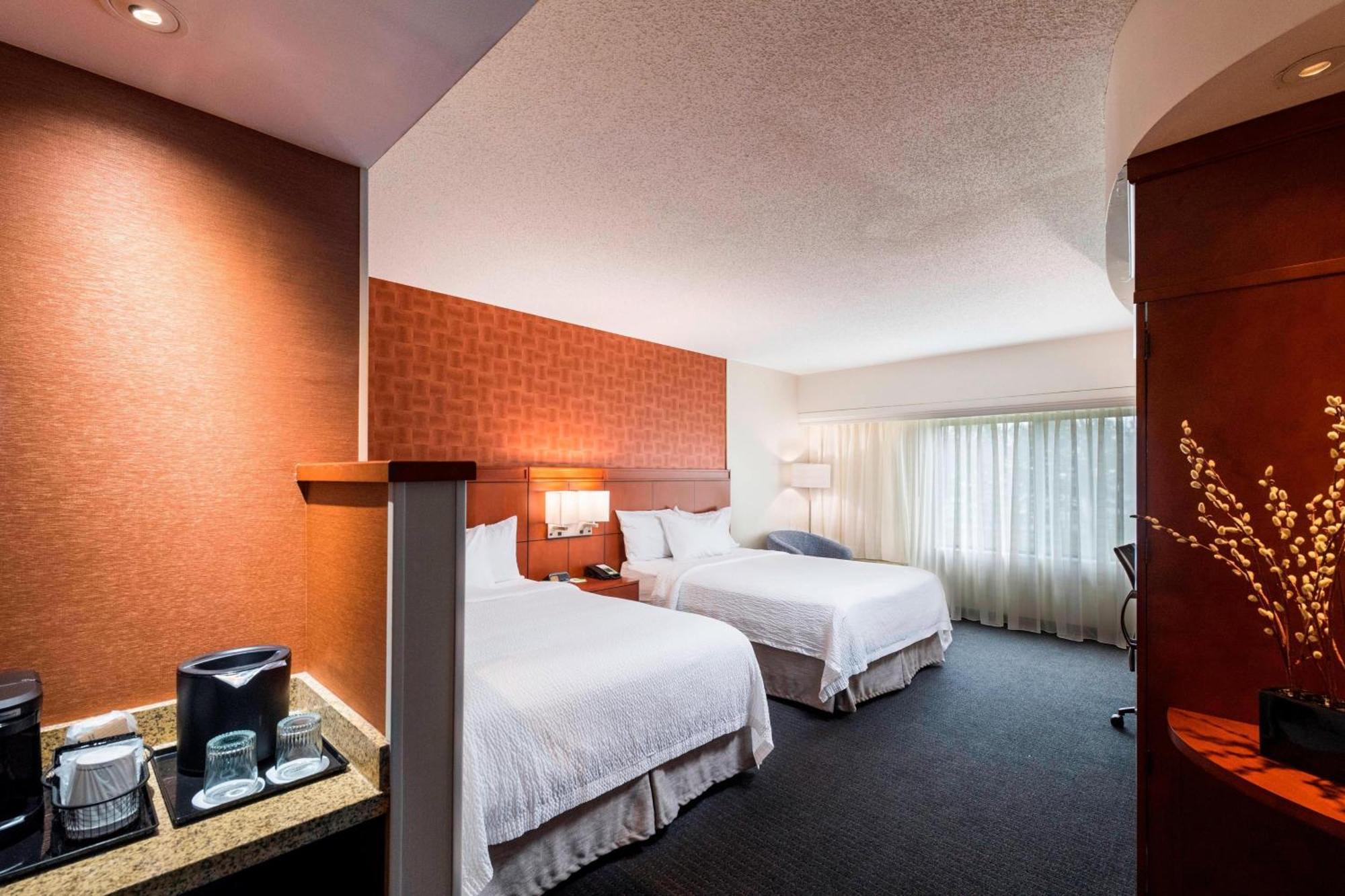 Courtyard By Marriott Atlanta Buford Mall Of Georgia Экстерьер фото