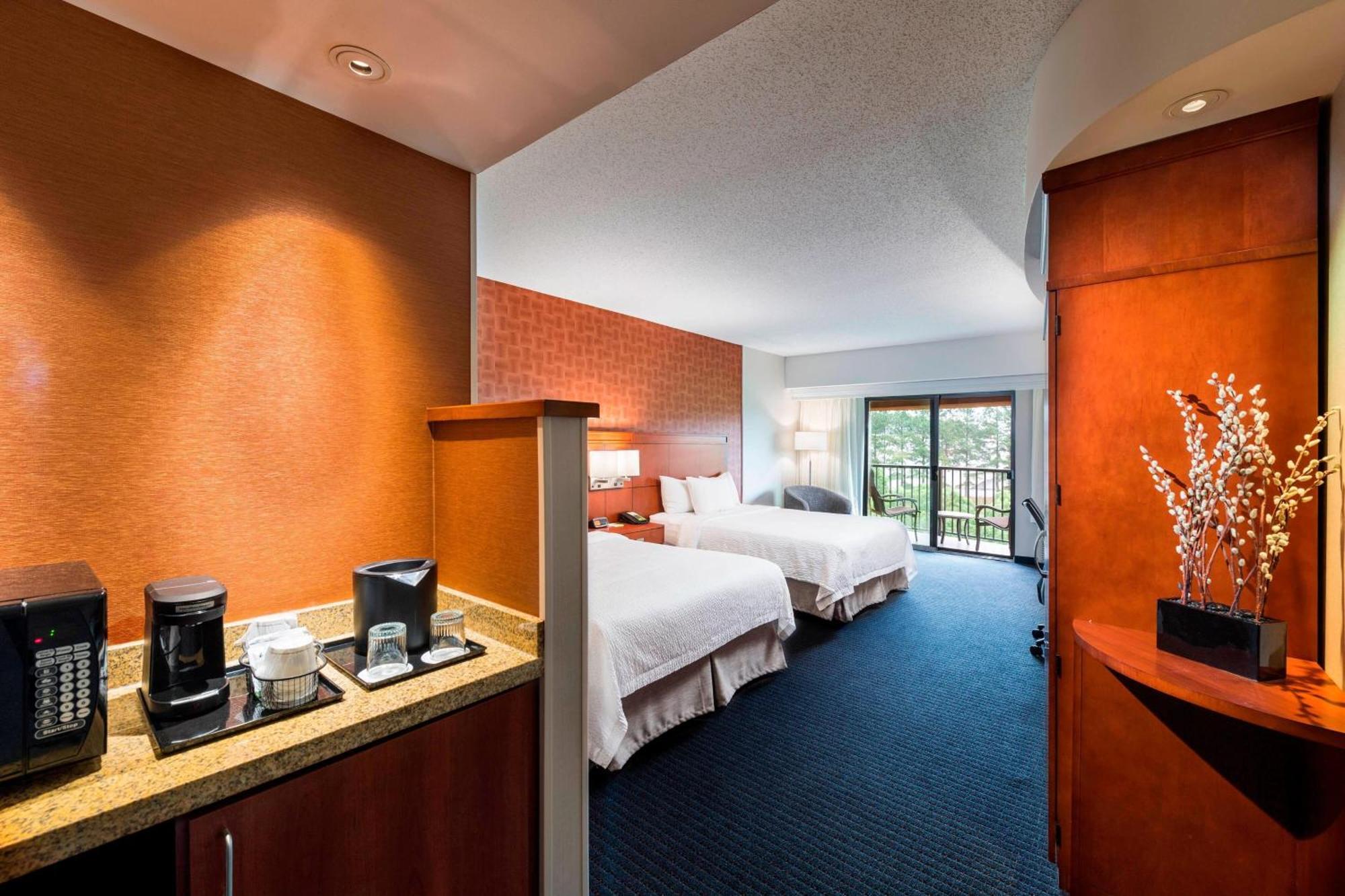 Courtyard By Marriott Atlanta Buford Mall Of Georgia Экстерьер фото