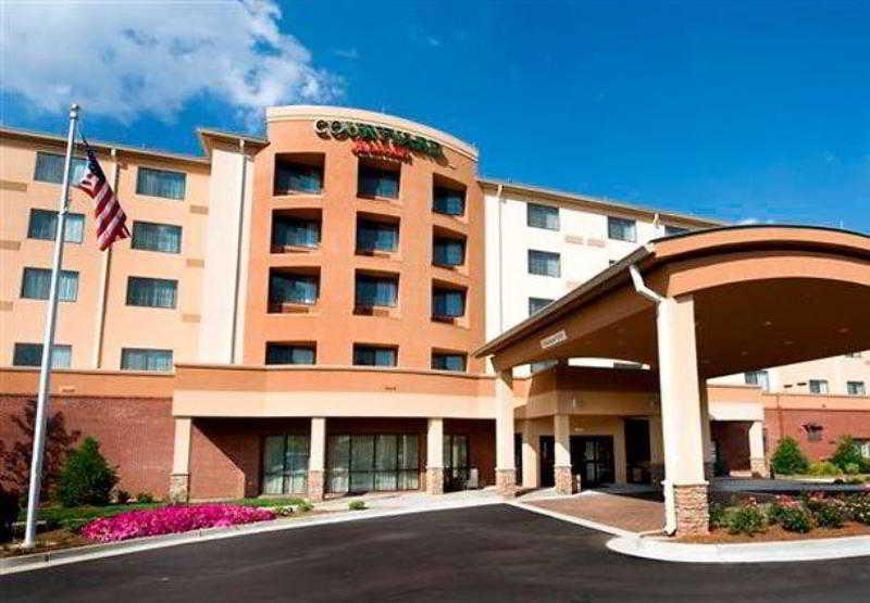 Courtyard By Marriott Atlanta Buford Mall Of Georgia Экстерьер фото